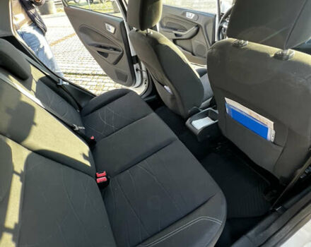 Белый Форд Фиеста, объемом двигателя 1.4 л и пробегом 147 тыс. км за 7100 $, фото 17 на Automoto.ua