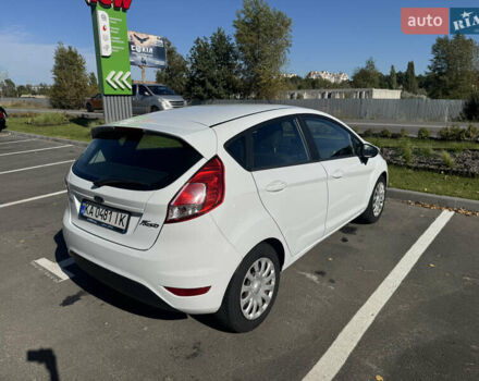 Белый Форд Фиеста, объемом двигателя 1 л и пробегом 132 тыс. км за 8500 $, фото 5 на Automoto.ua