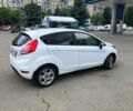 Белый Форд Фиеста, объемом двигателя 1 л и пробегом 81 тыс. км за 10900 $, фото 4 на Automoto.ua