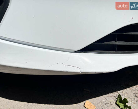 Форд Фиеста 2017 в Харькове на Automoto.ua Белый Форд Фиеста, объемом двигателя 1 л и пробегом 89 тыс. км за 11000 $, фото 18 на Automoto.ua