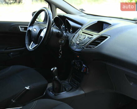 Белый Форд Фиеста, объемом двигателя 1.5 л и пробегом 115 тыс. км за 8499 $, фото 33 на Automoto.ua