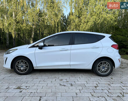 Форд Фиеста 2017 в Харькове на Automoto.ua Белый Форд Фиеста, объемом двигателя 1 л и пробегом 89 тыс. км за 11000 $, фото 5 на Automoto.ua