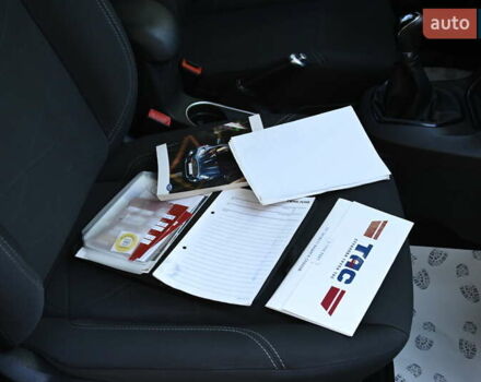 Белый Форд Фиеста, объемом двигателя 1.5 л и пробегом 115 тыс. км за 8499 $, фото 36 на Automoto.ua