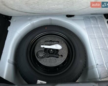 Білий Форд Фієста, об'ємом двигуна 1 л та пробігом 54 тис. км за 9900 $, фото 23 на Automoto.ua