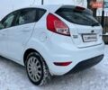 Белый Форд Фиеста, объемом двигателя 1 л и пробегом 122 тыс. км за 7990 $, фото 7 на Automoto.ua