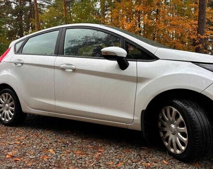 Белый Форд Фиеста, объемом двигателя 1.4 л и пробегом 149 тыс. км за 7200 $, фото 2 на Automoto.ua