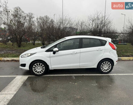 Белый Форд Фиеста, объемом двигателя 1 л и пробегом 132 тыс. км за 7800 $, фото 3 на Automoto.ua