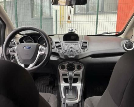 Білий Форд Фієста, об'ємом двигуна 1.6 л та пробігом 134 тис. км за 9500 $, фото 12 на Automoto.ua