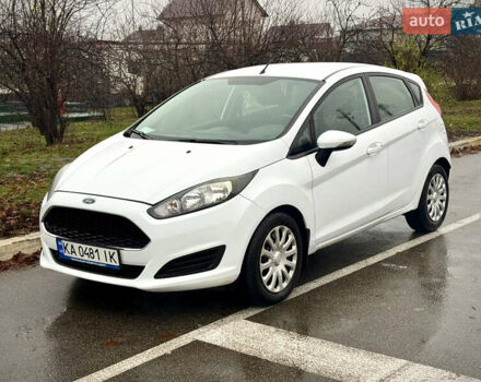 Белый Форд Фиеста, объемом двигателя 1 л и пробегом 132 тыс. км за 7500 $, фото 4 на Automoto.ua