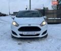 Білий Форд Фієста, об'ємом двигуна 1 л та пробігом 122 тис. км за 8490 $, фото 1 на Automoto.ua