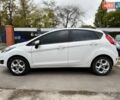 Білий Форд Фієста, об'ємом двигуна 1.6 л та пробігом 138 тис. км за 7500 $, фото 10 на Automoto.ua