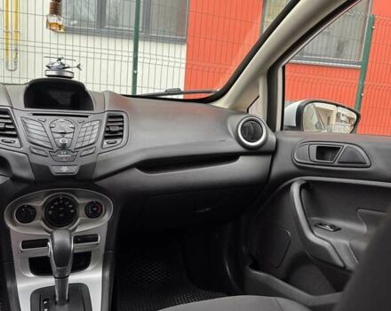 Білий Форд Фієста, об'ємом двигуна 1.6 л та пробігом 134 тис. км за 9500 $, фото 13 на Automoto.ua