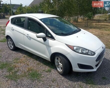 Білий Форд Фієста, об'ємом двигуна 1.6 л та пробігом 136 тис. км за 8500 $, фото 18 на Automoto.ua
