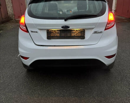 Белый Форд Фиеста, объемом двигателя 1.24 л и пробегом 75 тыс. км за 2650 $, фото 2 на Automoto.ua