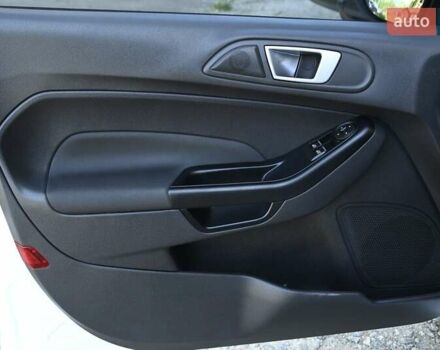 Белый Форд Фиеста, объемом двигателя 1.5 л и пробегом 115 тыс. км за 8499 $, фото 12 на Automoto.ua