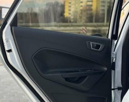 Білий Форд Фієста, об'ємом двигуна 1 л та пробігом 54 тис. км за 9900 $, фото 33 на Automoto.ua