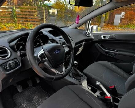 Белый Форд Фиеста, объемом двигателя 1.4 л и пробегом 149 тыс. км за 6940 $, фото 11 на Automoto.ua