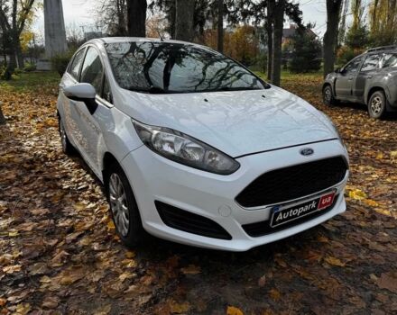 Белый Форд Фиеста, объемом двигателя 1.4 л и пробегом 149 тыс. км за 6940 $, фото 2 на Automoto.ua