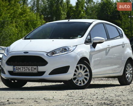 Белый Форд Фиеста, объемом двигателя 1.5 л и пробегом 115 тыс. км за 8499 $, фото 4 на Automoto.ua