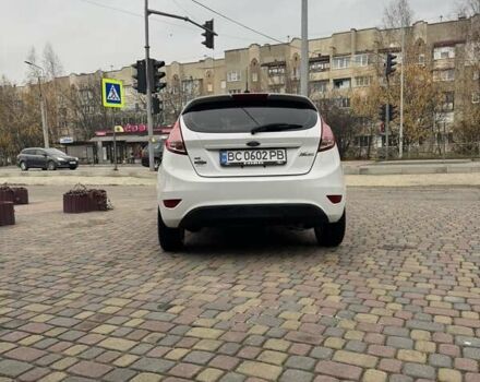 Білий Форд Фієста, об'ємом двигуна 1.6 л та пробігом 134 тис. км за 9500 $, фото 8 на Automoto.ua