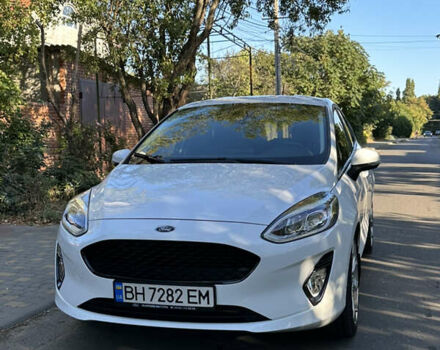 Белый Форд Фиеста, объемом двигателя 1 л и пробегом 58 тыс. км за 12900 $, фото 5 на Automoto.ua