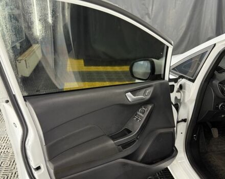 Белый Форд Фиеста, объемом двигателя 1.1 л и пробегом 116 тыс. км за 9000 $, фото 7 на Automoto.ua