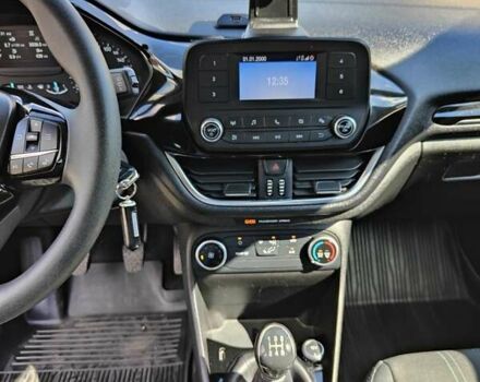 Белый Форд Фиеста, объемом двигателя 1.1 л и пробегом 165 тыс. км за 8500 $, фото 16 на Automoto.ua