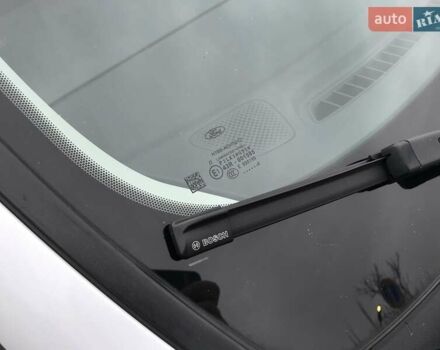 Білий Форд Фієста, об'ємом двигуна 1 л та пробігом 99 тис. км за 9900 $, фото 12 на Automoto.ua