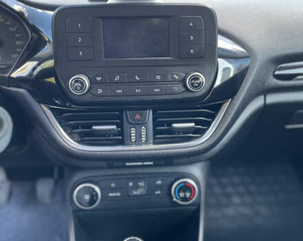 Білий Форд Фієста, об'ємом двигуна 1.08 л та пробігом 134 тис. км за 9999 $, фото 11 на Automoto.ua