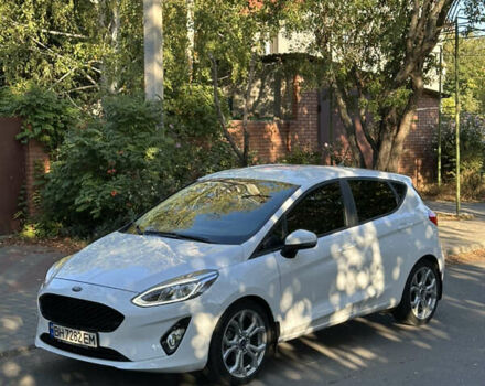 Белый Форд Фиеста, объемом двигателя 1 л и пробегом 58 тыс. км за 12900 $, фото 6 на Automoto.ua