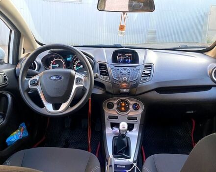 Белый Форд Фиеста, объемом двигателя 1.6 л и пробегом 62 тыс. км за 7200 $, фото 8 на Automoto.ua