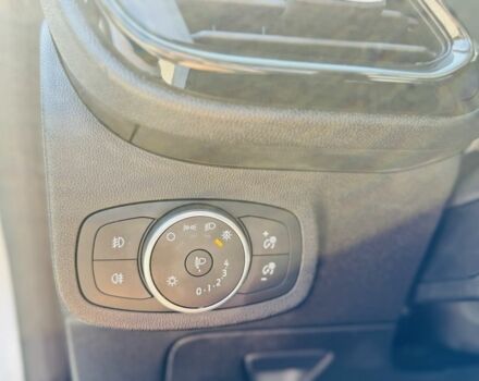 Білий Форд Фієста, об'ємом двигуна 1 л та пробігом 37 тис. км за 11200 $, фото 10 на Automoto.ua