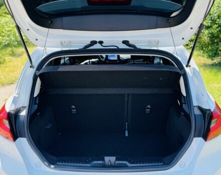 Білий Форд Фієста, об'ємом двигуна 1 л та пробігом 37 тис. км за 11200 $, фото 19 на Automoto.ua