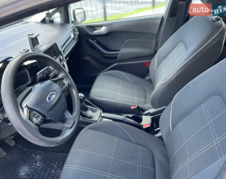 Білий Форд Фієста, об'ємом двигуна 1.08 л та пробігом 134 тис. км за 9999 $, фото 10 на Automoto.ua