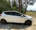 Белый Форд Фиеста, объемом двигателя 1 л и пробегом 142 тыс. км за 8642 $, фото 1 на Automoto.ua