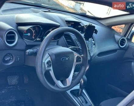 Белый Форд Фиеста, объемом двигателя 1.6 л и пробегом 140 тыс. км за 8600 $, фото 12 на Automoto.ua