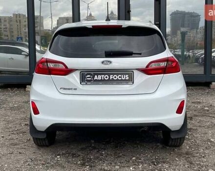 Белый Форд Фиеста, объемом двигателя 1.08 л и пробегом 101 тыс. км за 8990 $, фото 4 на Automoto.ua