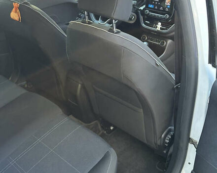 Белый Форд Фиеста, объемом двигателя 1 л и пробегом 58 тыс. км за 12900 $, фото 13 на Automoto.ua