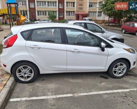 Форд Фиеста 2018 в Вишневом на Automoto.ua Белый Форд Фиеста, объемом двигателя 1.6 л и пробегом 141 тыс. км за 9500 $, фото 4 на Automoto.ua