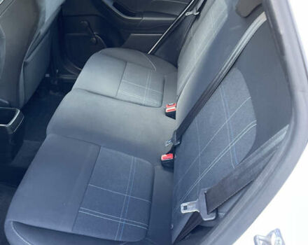 Білий Форд Фієста, об'ємом двигуна 1.08 л та пробігом 134 тис. км за 9999 $, фото 14 на Automoto.ua