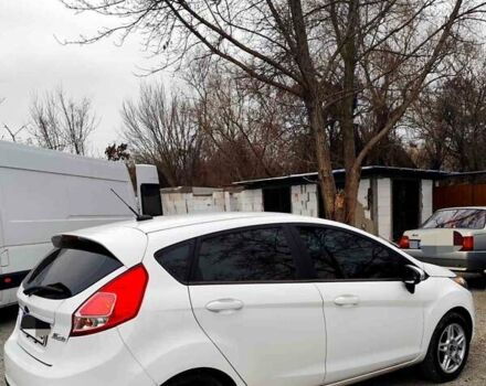 Білий Форд Фієста, об'ємом двигуна 1.6 л та пробігом 80 тис. км за 8300 $, фото 2 на Automoto.ua