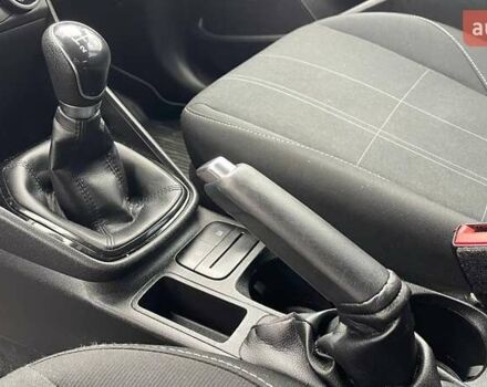 Белый Форд Фиеста, объемом двигателя 1.08 л и пробегом 101 тыс. км за 8990 $, фото 19 на Automoto.ua