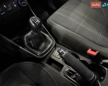 Белый Форд Фиеста, объемом двигателя 1.08 л и пробегом 83 тыс. км за 8300 $, фото 30 на Automoto.ua