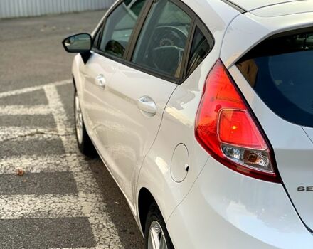 Белый Форд Фиеста, объемом двигателя 1.6 л и пробегом 62 тыс. км за 7200 $, фото 4 на Automoto.ua