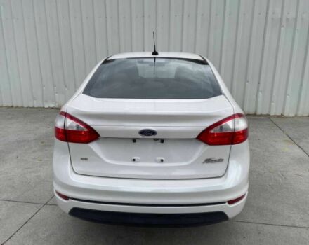 Білий Форд Фієста, об'ємом двигуна 1.6 л та пробігом 32 тис. км за 1200 $, фото 5 на Automoto.ua