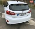 Білий Форд Фієста, об'ємом двигуна 1 л та пробігом 99 тис. км за 9900 $, фото 6 на Automoto.ua