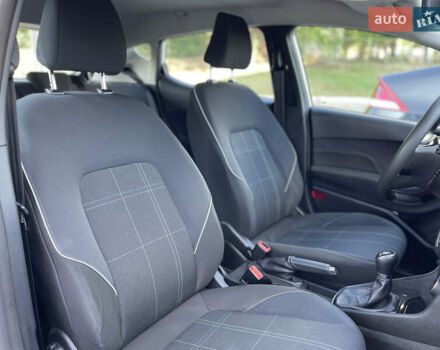 Білий Форд Фієста, об'ємом двигуна 1.08 л та пробігом 134 тис. км за 9999 $, фото 19 на Automoto.ua