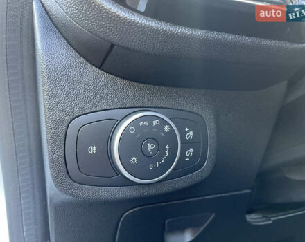 Білий Форд Фієста, об'ємом двигуна 1.08 л та пробігом 134 тис. км за 9999 $, фото 8 на Automoto.ua