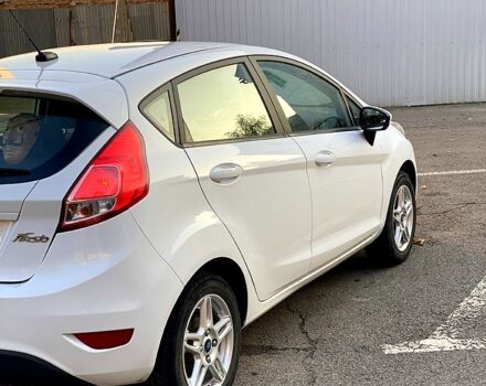Белый Форд Фиеста, объемом двигателя 1.6 л и пробегом 62 тыс. км за 7200 $, фото 3 на Automoto.ua