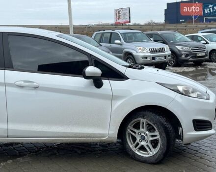 Білий Форд Фієста, об'ємом двигуна 1.6 л та пробігом 130 тис. км за 6990 $, фото 11 на Automoto.ua